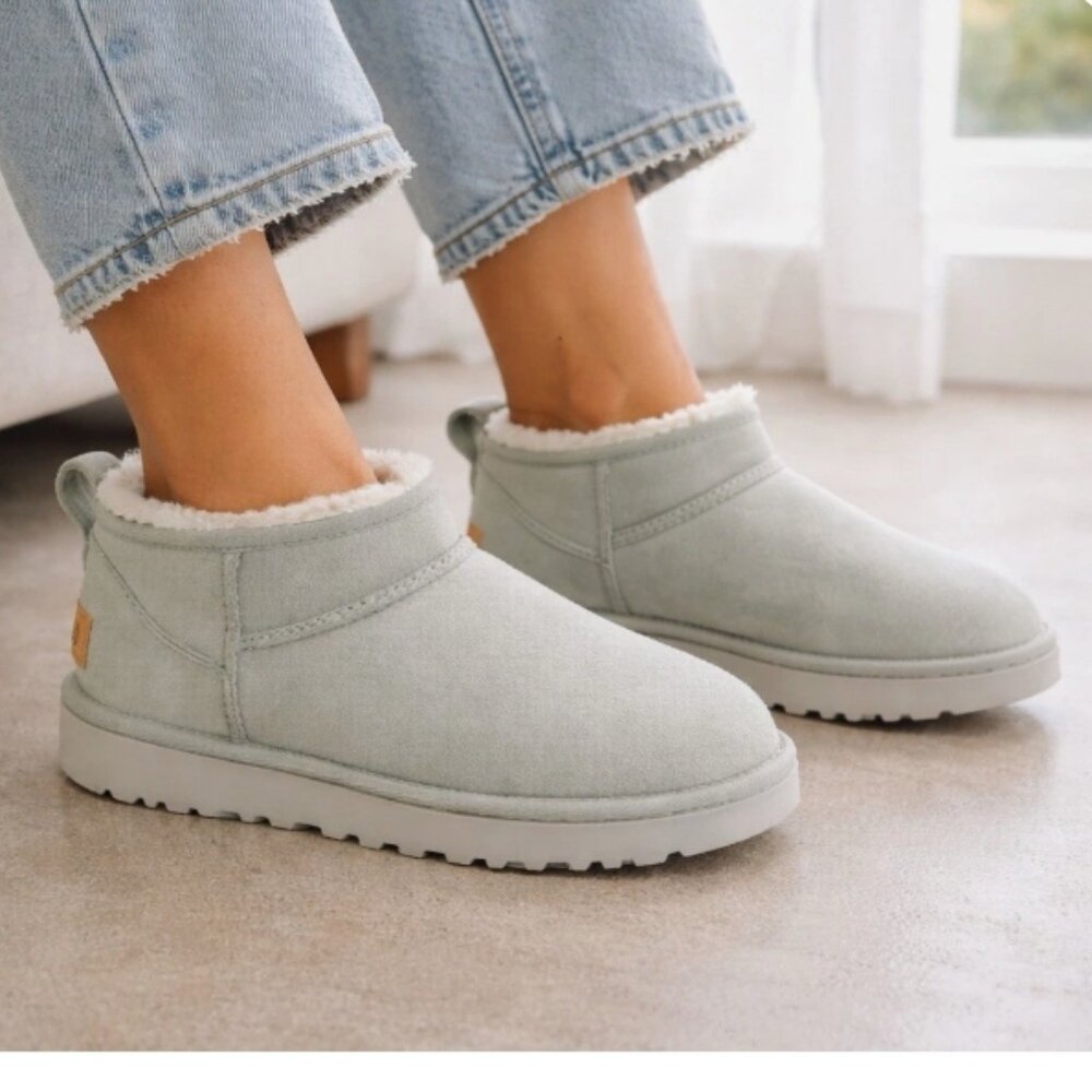 UGG Classic Ultra Mini Boot Sea Foam Suede Sheepskin Slippers Women’sSize US 8
